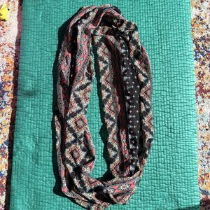 Vintage Y2K Vibrant Geometric Paisley Print Infinity Scarf Black Red Blue Boho